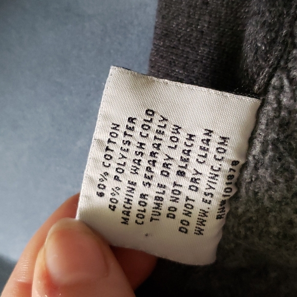 Dark grey small crewneck. - Picture 3 of 3